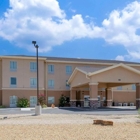 Quality Inn & Suites Carlsbad Caverns Area Екстер'єр фото