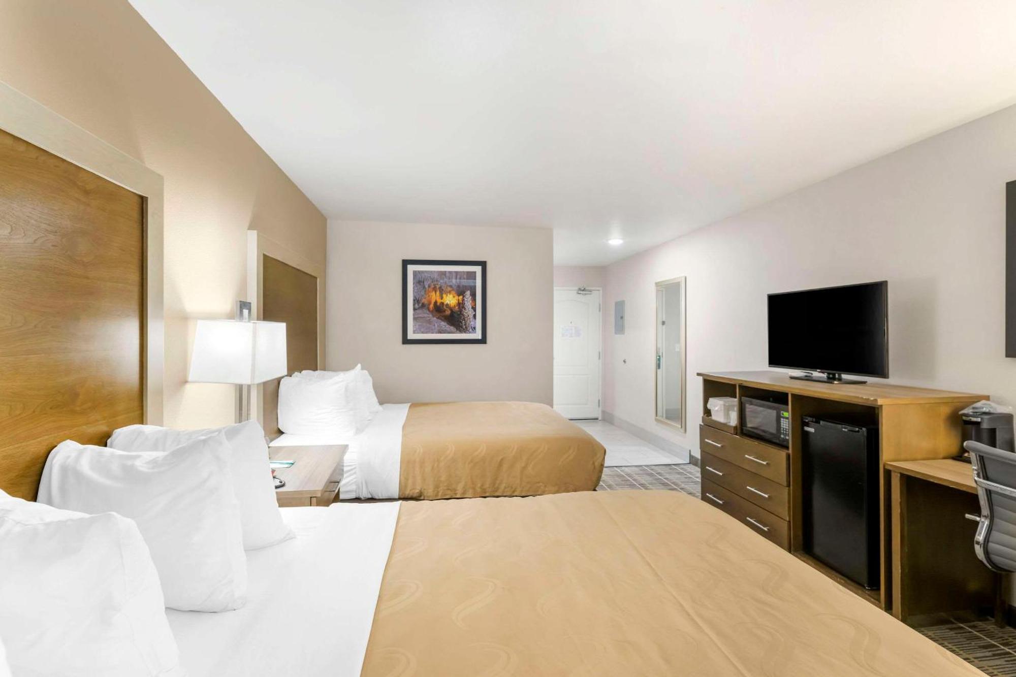Quality Inn & Suites Carlsbad Caverns Area Екстер'єр фото