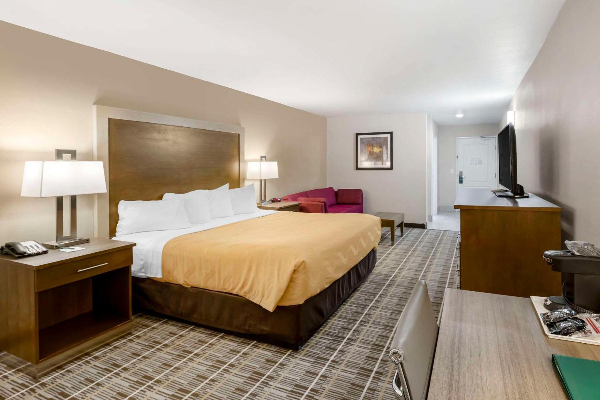 Quality Inn & Suites Carlsbad Caverns Area Екстер'єр фото