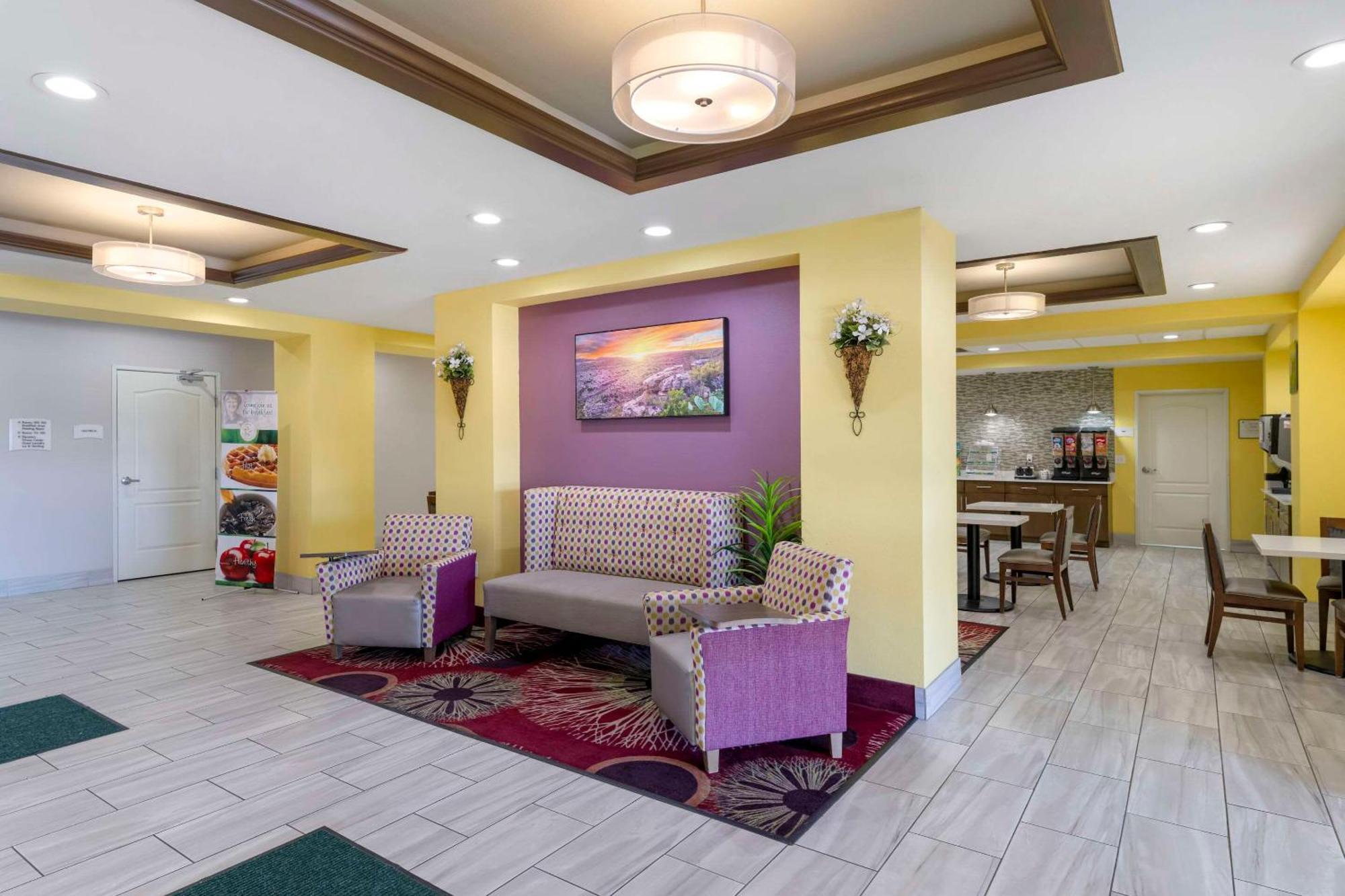 Quality Inn & Suites Carlsbad Caverns Area Екстер'єр фото
