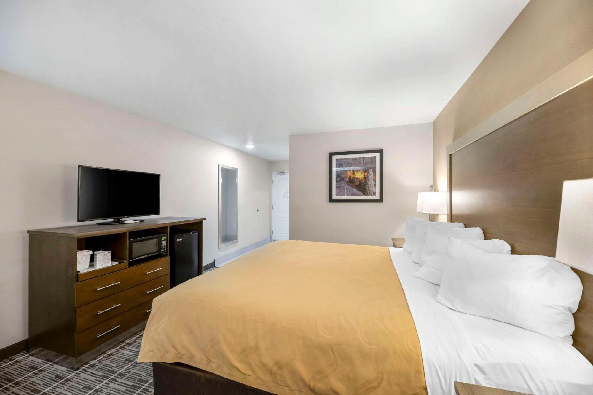 Quality Inn & Suites Carlsbad Caverns Area Екстер'єр фото